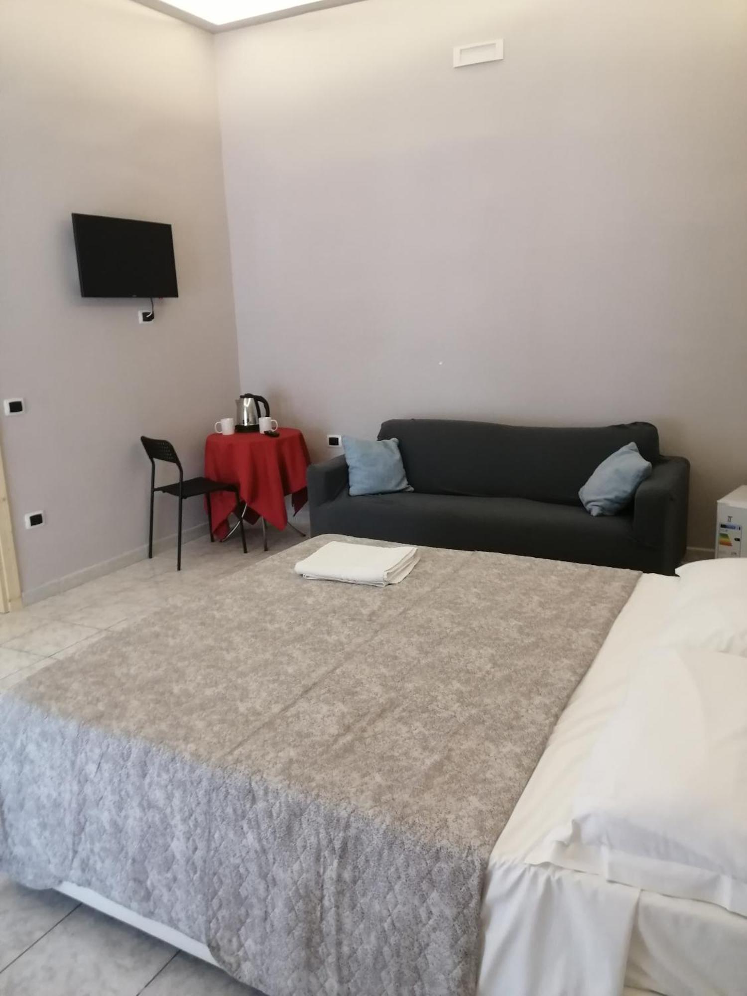 Guest House Francesco نابولي المظهر الخارجي الصورة
