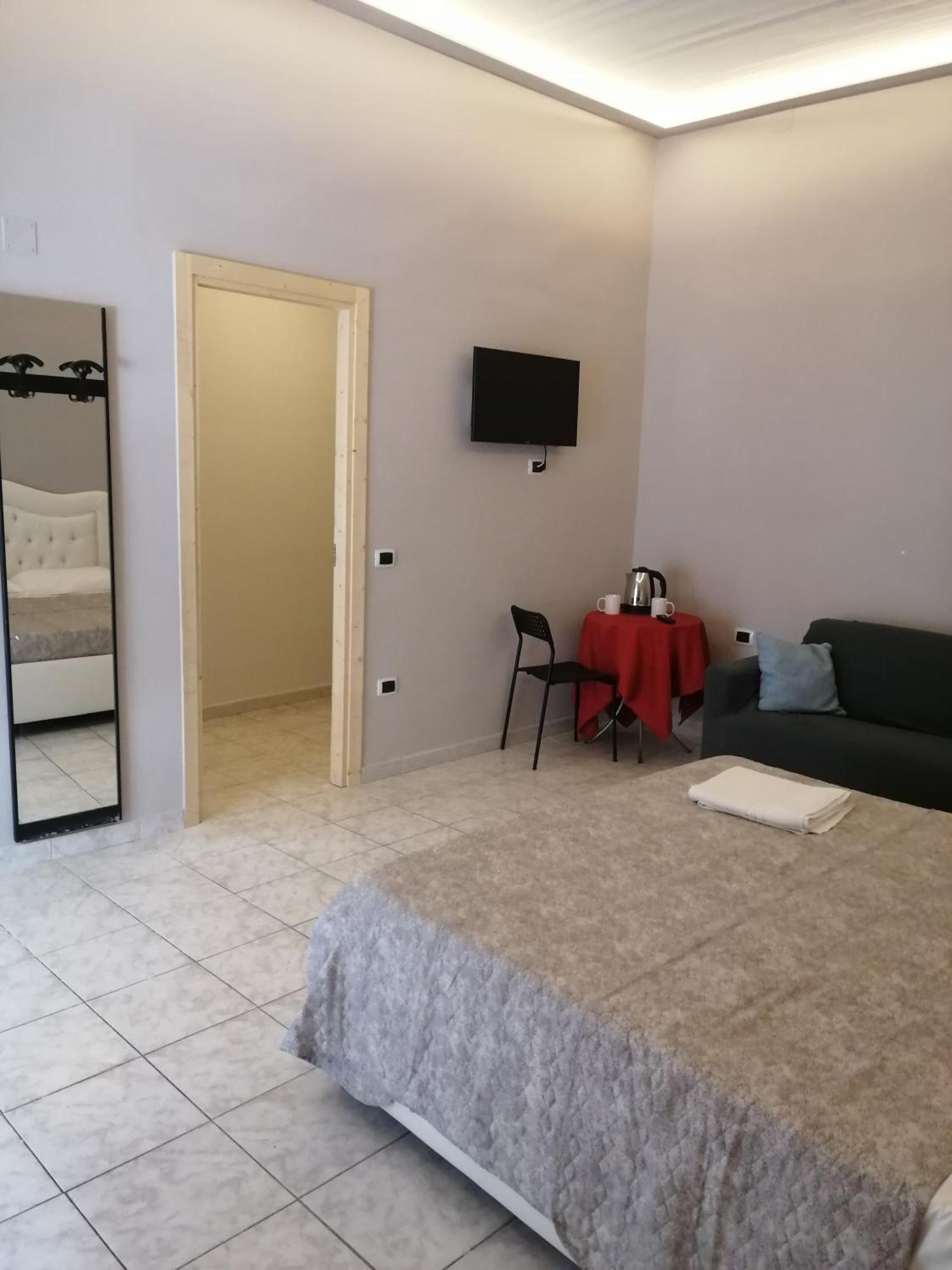 Guest House Francesco نابولي المظهر الخارجي الصورة