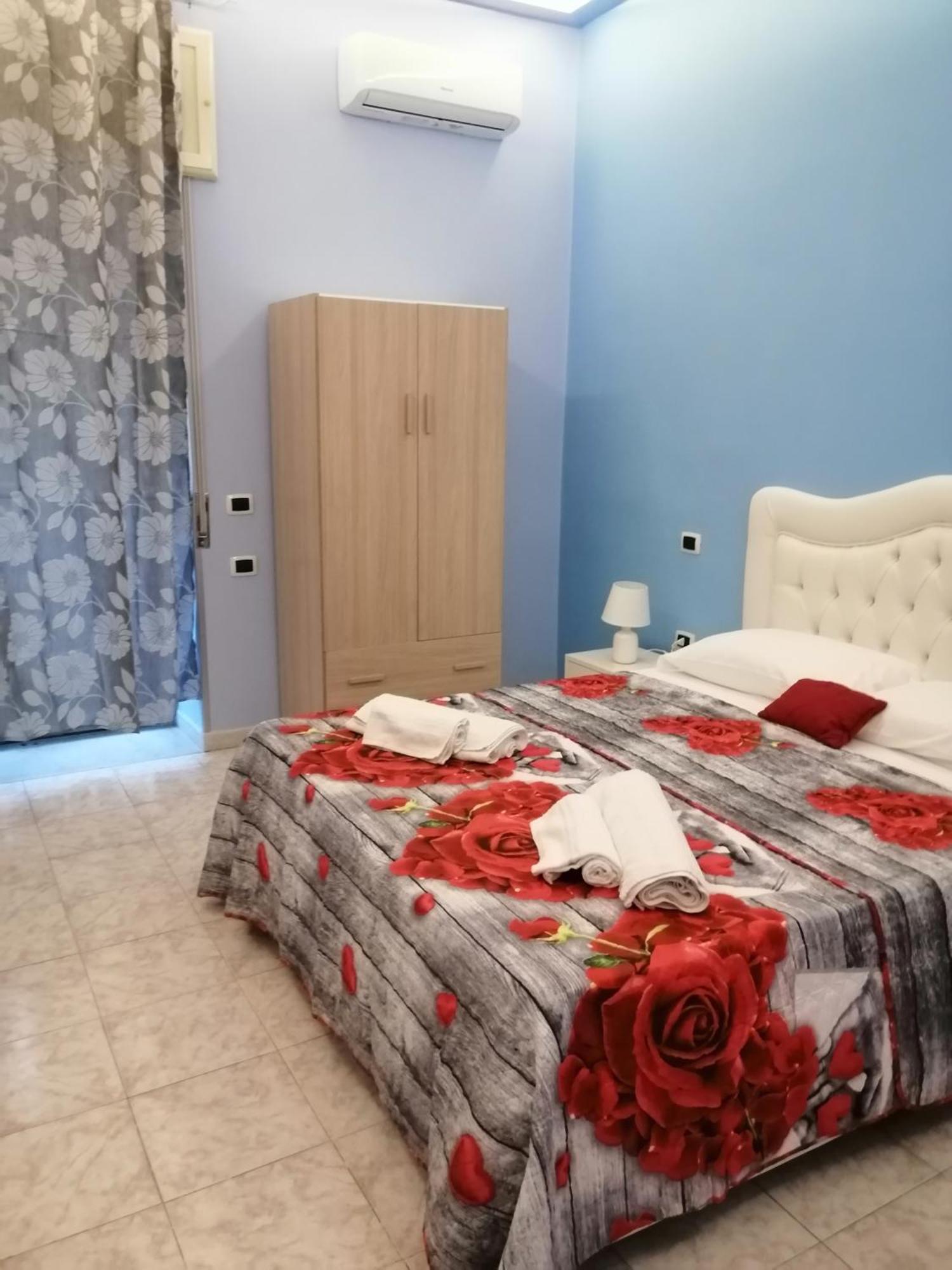 Guest House Francesco نابولي المظهر الخارجي الصورة